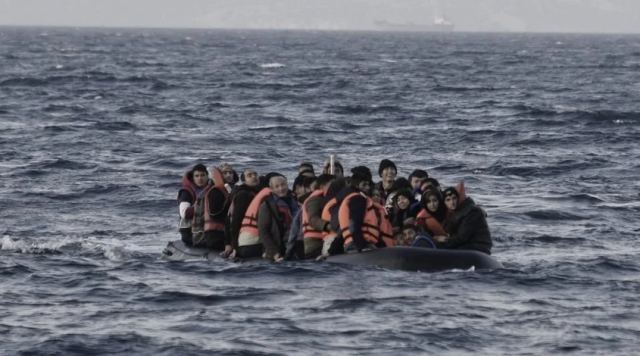 Βυθίστηκε βάρκα με μετανάστες ανοιχτά της Χίου - Εντοπίστηκαν τρεις σοροί