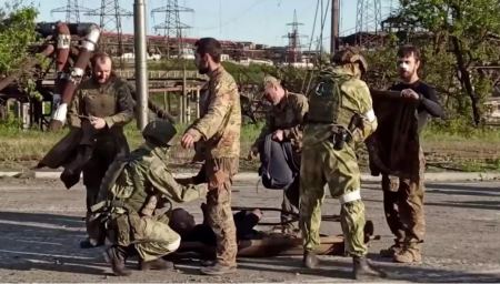 Ρωσία: Καμία ανταλλαγή ρώσων αιχμαλώτων με μαχητές του τάγματος Αζόφ – «Ζώα με ανθρώπινη μορφή»
