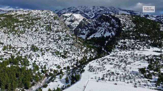 Μαγευτικές εικόνες από ψηλά από τη χιονισμένη Εύβοια - Δίρφυς