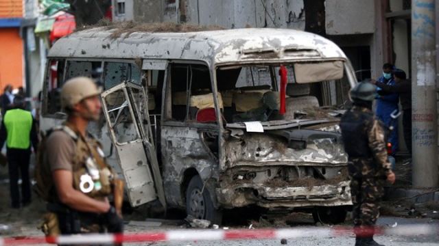 Τρεις εκρήξεις στην Καμπούλ- Τουλάχιστον 12 νεκροί