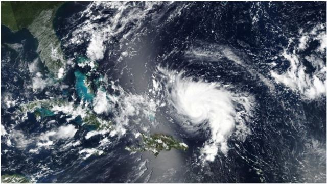 ΗΠΑ: Η τροπική καταιγίδα &quot;Ησαΐας&quot; πλησιάζει τις ακτές της Φλόριντα