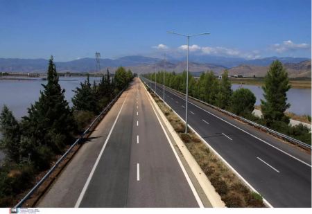 Άνοιξε η εθνική οδός: Απαγόρευση κυκλοφορίας για τα οχήματα άνω των 3,5 τόνων