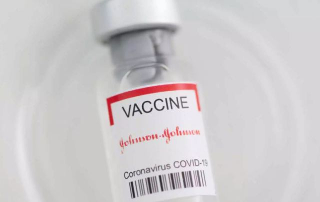 Σταματάει το εμβόλιο της Johnson &amp; Johnson το Βέλγιο μετά το θάνατο γυναίκας