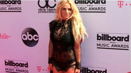Forbes: Πόσα χρήματα έχει κερδίσει ο πατέρας της Britney Spears ελέγχοντας τη ζωή της