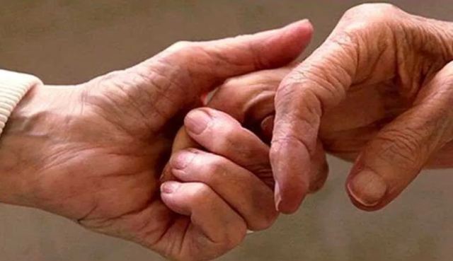 Λαμία: Ηλικιωμένο ζευγάρι «έφυγε» από κορωνοϊό μέσα σε ένα 24ώρο