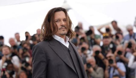 Johnny Depp: Δάκρυσε μετά το 7λεπτο χειροκρότημα για τη νέα του ταινία στις Κάννες