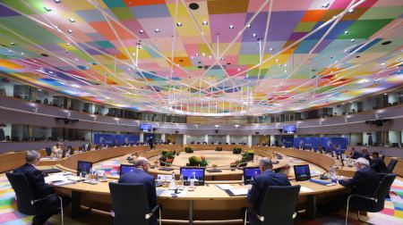 Βρυξέλλες: Η ΕΕ συμφώνησε σε οικονομική βοήθεια 50 δισ. για την Ουκρανία μέχρι το 2027