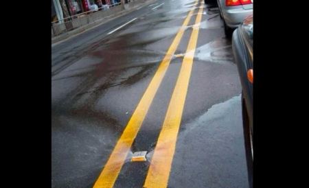 Στη Σεούλ έχουν δρόμους που καθαρίζονται μόνοι τους