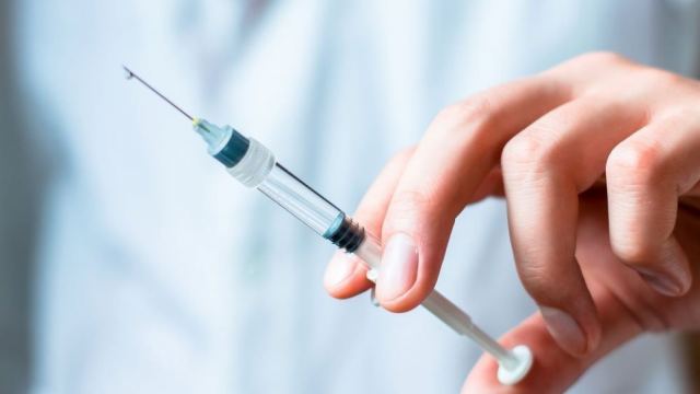 Η Σουηδία ανέπτυξε εμβόλιο που προσαρμόζεται γρήγορα στις μεταλλάξεις κορωνοϊού
