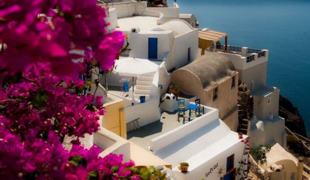 Οι τουρίστες «ψηφίζουν» Ελλάδα: Η χώρα μας οδεύει προς ιστορικό ρεκόρ για την τουριστική περίοδο του 2024