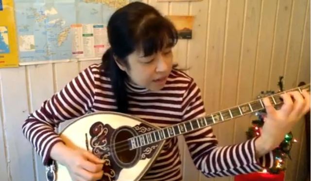 Nobuka Sunohara: Η Γιαπωνέζα από το μακρινό Κόμπε που λατρεύει το ρεμπέτικο – Το αγαπημένο της τραγούδι