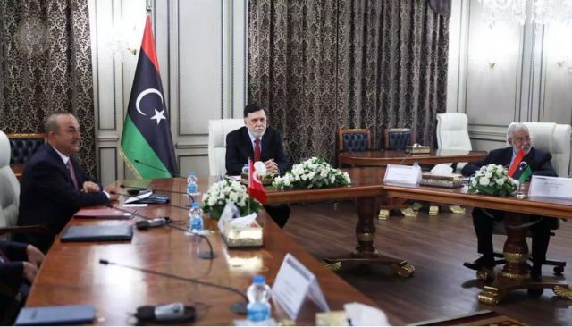 Αιφνιδιαστικά στην Λιβύη ο Τσαβούσογλου με τον γαμπρό του Ερντογάν και τον αρχηγό της ΜΙΤ!