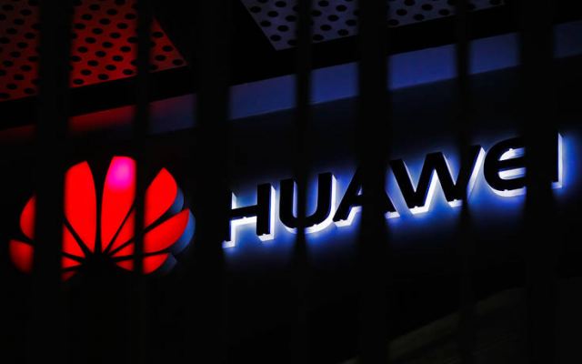 Google: Προειδοποιήσεις στις ΗΠΑ για την απαγόρευση στη Huawei