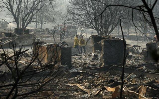 Εξακολουθούν να αγνοούνται σχεδόν 200 άνθρωποι μετά τη φωτιά στην Καλιφόρνια
