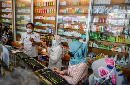 Σιρόπια με ουσίες από... υγρά φρένων στην Ινδονησία - Ανακαλούν τις άδειες παρασκευής δύο τοπικών εταιρειών