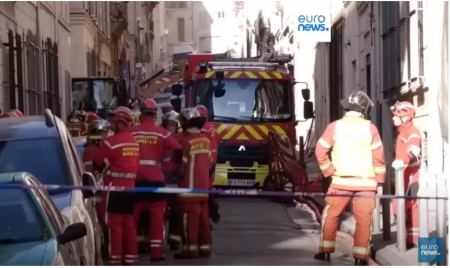 Μασσαλία: Έως και 10 εγκλωβισμένοι στα συντρίμμια των δύο κτιρίων – Φόβοι και για κατάρρευση τρίτου
