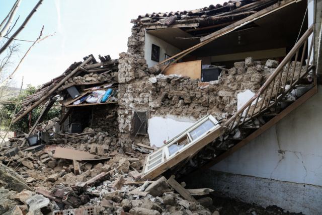 Σεισμός: Μη κατοικήσιμα πάνω από 590 σπίτια