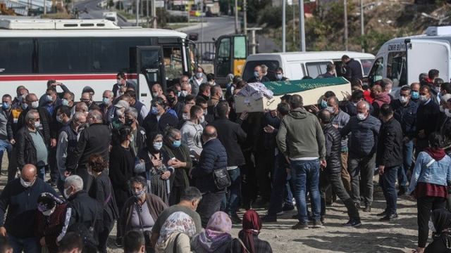 Τουρκία-σεισμός: Τουλάχιστον 62 οι νεκροί, 940 οι τραυματίες στη Σμύρνη και τα περίχωρά της