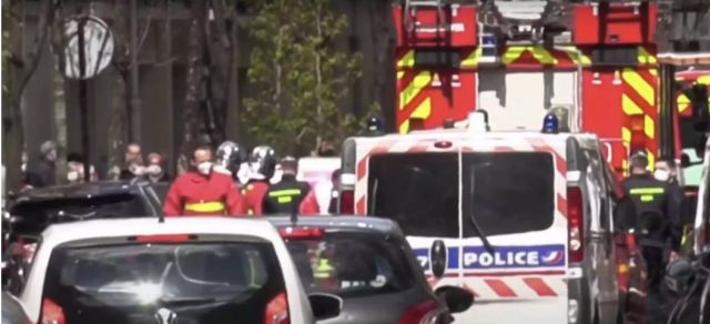 Γαλλία: Ανθρωποκυνηγητό για να βρεθεί ο απόστρατος που άνοιξε πυρ κατά αστυνομικών