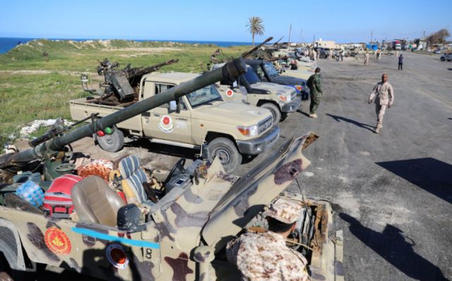 Λιβύη: Φόβοι για εμφύλια σύρραξη – Σε κατάσταση πολιορκίας η Τρίπολη