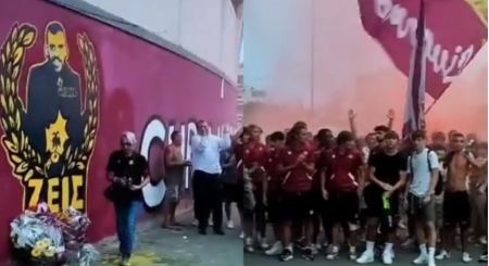 Οι οπαδοί της Λιβόρνο έκαναν γκράφιτι τον Μιχάλη Κατσούρη και τίμησαν την μνήμη του μαζί με τους παίκτες: «Ζεις» (ΒΙΝΤΕΟ)