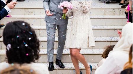 Απεγνωσμένη νύφη θέλει να πληρώσουν την δεξίωση οι καλεσμένοι και συγκινεί τους πάντες