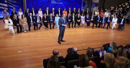 Οι 42 υποψήφιοι ευρωβουλευτές της ΝΔ - Μητσοτάκης: Στείλτε μήνυμα σταθερότητας