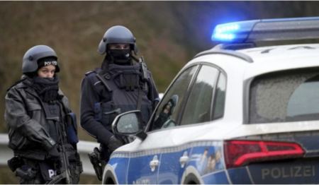 Γερμανία: Νεκρή η μία από τις δύο μαθήτριες που δέχθηκαν επίθεση με μαχαίρι