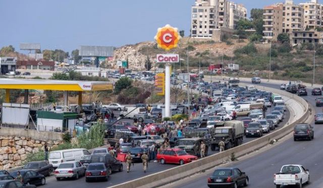 Ο Λίβανος στο &quot;σκοτάδι&quot; - Χωρίς ρεύμα και καύσιμα όλη η χώρα