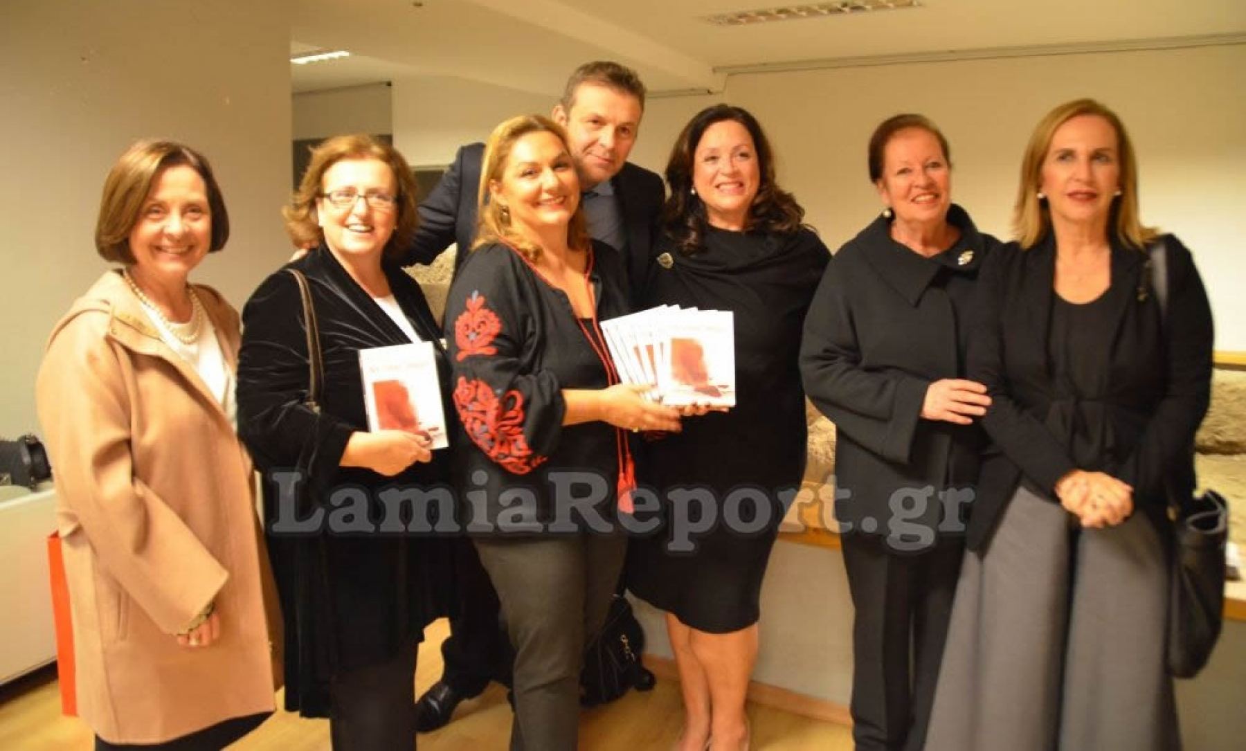 Η Ρέα Βιτάλη παρουσίασε το νέο της βιβλίο στη Λαμία! (ΒΙΝΤΕΟ - ΦΩΤΟ)