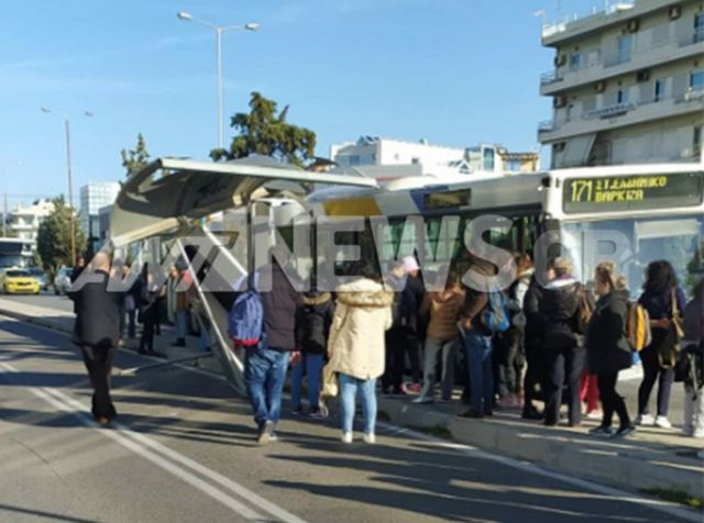 Τρόμος στη Γλυφάδα! Λεωφορείο έπεσε πάνω σε στάση