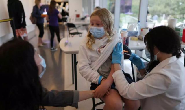 ΗΠΑ: Ξεκίνησε ο εμβολιασμός κατά του κορωνοϊού στα παιδιά 12 με 15 ετών (pics)