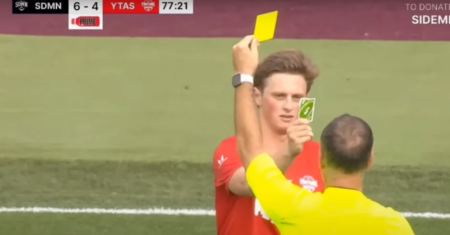 Παίκτης δέχτηκε κίτρινη κάρτα σε ποδοσφαιρικό αγώνα και απάντησε με κάρτα από το... UNO! (BINTEO)