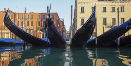 Η Βενετία βάζει φόρο 5 ευρώ στους τουρίστες ημερησίων εκδρομών: Φοβούνται πως μετατρέπεται σε Disneyland