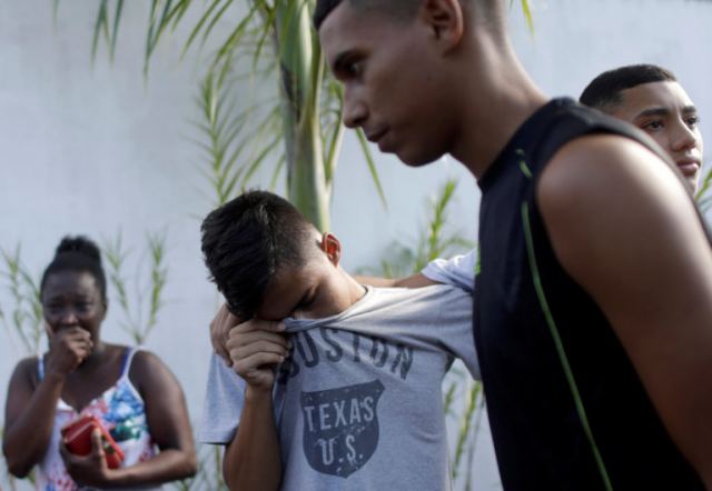 Φλαμένγκο: Ανείπωτη τραγωδία! Κάηκαν στον ύπνο τους τέσσερα παιδιά, δύο έφηβοι και τέσσερις εργαζόμενοι [pics]