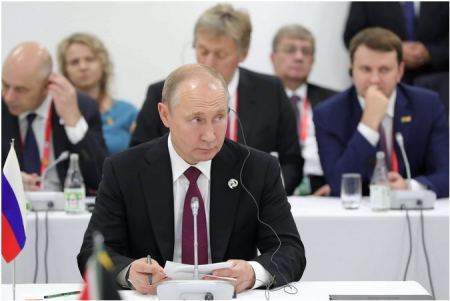 «Μπουρλότο» στη Σύνοδο των BRICS βάζει το ένταλμα σύλληψης του Πούτιν από το Διεθνές Ποινικό Δικαστήριο