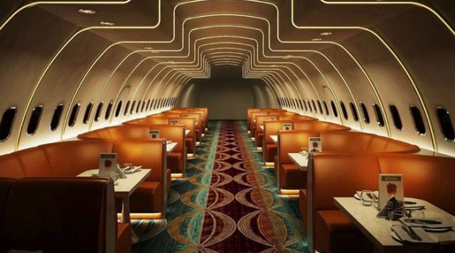 Το αεροπλάνο που έγινε pop-up εστιατόριο λόγω... κορωνοϊού - BINTEO