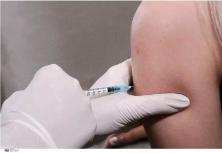 Εμβόλιο γρίπης: Ξεπέρασαν τους 600.000 οι αντιγριπικοί εμβολιασμοί – Οι ομάδες αυξημένου κινδύνου