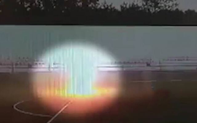 Βίντεο σοκ: Η στιγμή που κεραυνός χτυπάει τερματοφύλακα