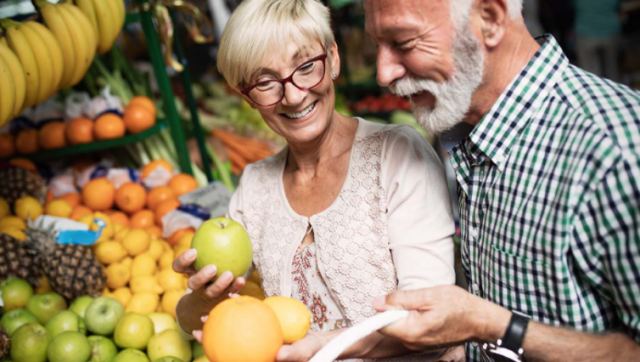Τα φρούτα που κρατούν γερό το μυαλό και προστατεύουν από τη γήρανση
