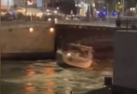 Χαλκίδα: Ιστιοφόρο προσπάθησε να περάσει με κλειστή τη γέφυρα του Ευρίπου (ΒΙΝΤΕΟ)