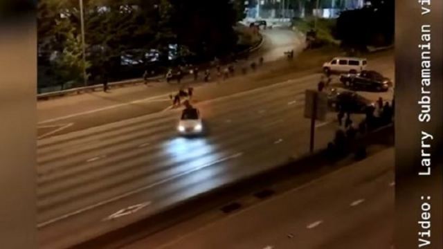 Σιάτλ: Αυτοκίνητο έπεσε πάνω σε διαδηλωτές κατά τη διάρκεια αντιρατσιστικής πορείας - Σοκαριστικό ΒΙΝΤΕΟ