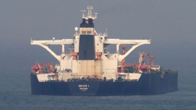 Το ιρανικό δεξαμενόπλοιο μετά το Γιβραλτάρ κατευθύνεται προς την Ελλάδα