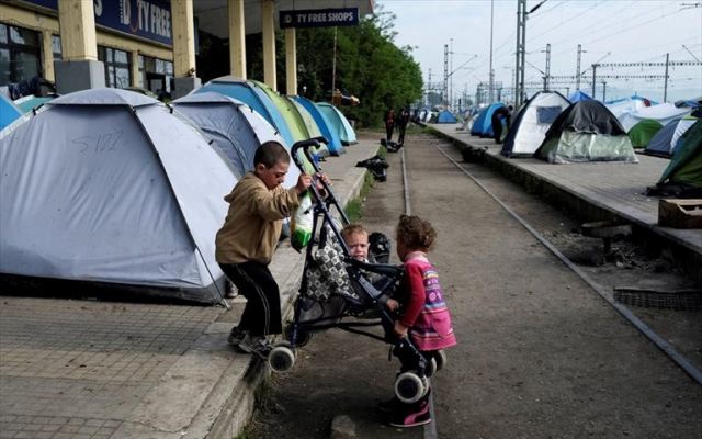 Πρωτοβουλία για τα ασυνόδευτα προσφυγόπουλα αναλαμβάνει η Ευρωπαϊκή Επιτροπή
