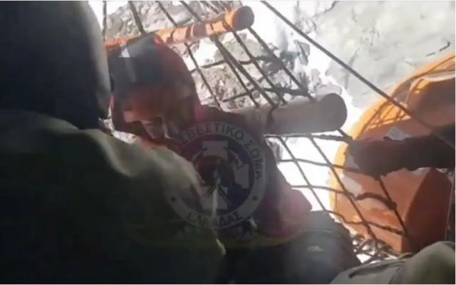 «Κόβει» την ανάσα το βίντεο ντοκουμέντο από τις προσπάθειες διάσωσης του 41χρονου ορειβάτη στον Όλυμπο