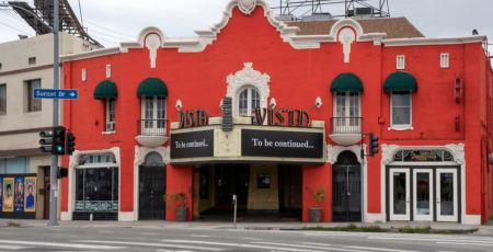 «Vista Theatre»: Ανοίγει ξανά τις πύλες του ο ιστορικός κινηματογράφος του Κουέντιν Ταραντίνο