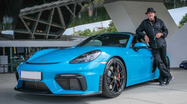 80χρονος από την Αυστρία αγόρασε την 80η του Porsche