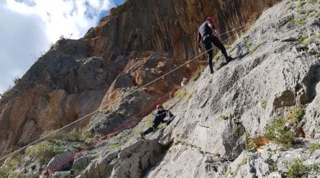 Συναγερμός στην Πυροσβεστική για ορειβάτη που έπεσε σε γκρεμό