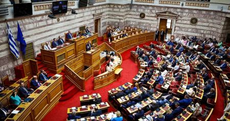 Νομοσχέδιο για ΕΚΑΒ και e-ΕΦΚΑ: Υπέρ ΝΔ, κατά ΣΥΡΙΖΑ και ΚΚΕ – Αύριο η ψήφιση από την Ολομέλεια