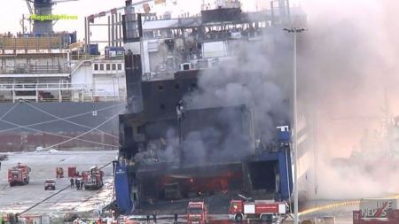 Euroferry Olympia: Βίντεο ντοκουμέντο του Live News – Το πλοίο ακόμη καίγεται